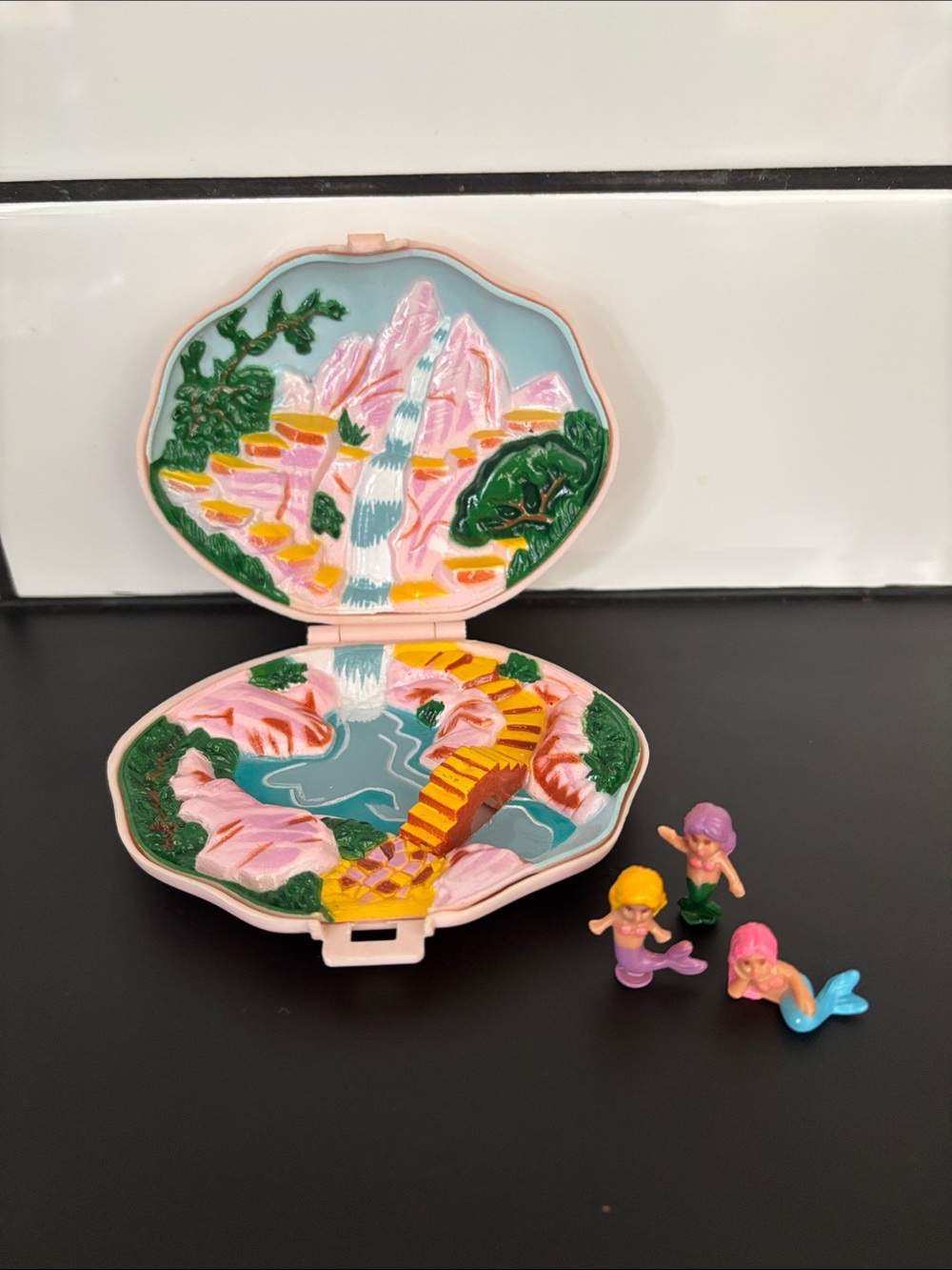 Vintage 80’s Mermaid Pocket Paradise